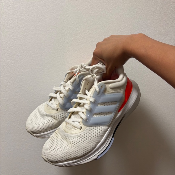 Adidas Ultrabounce Running Shoes - Picture 3 of 5
